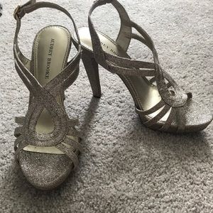 EUC Audrey Brooke Gold Heels